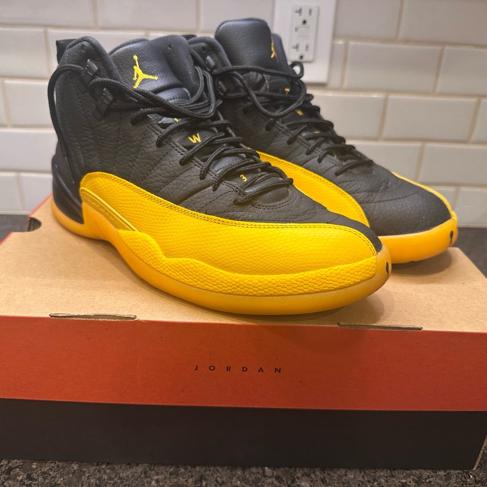 Jordan 12 University Gold